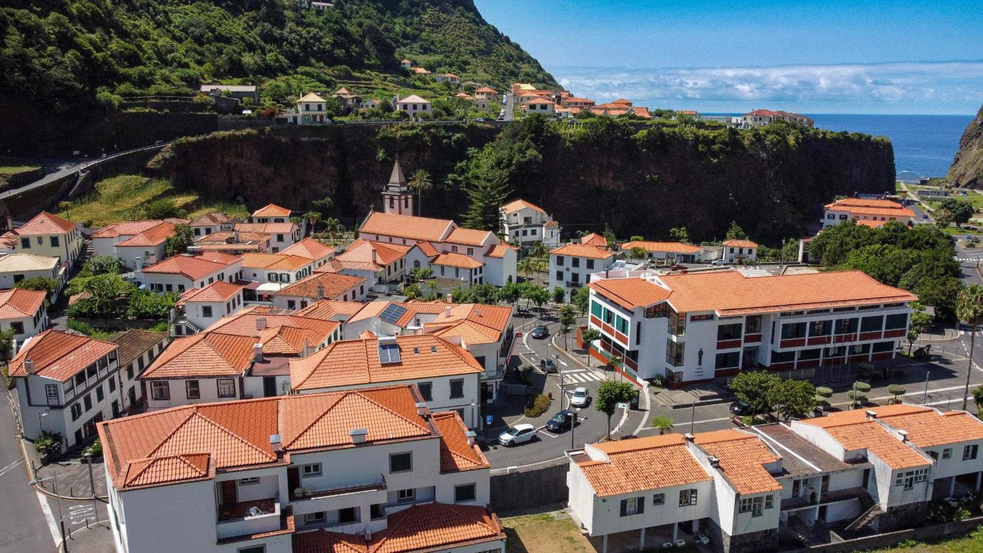 Amarelo Apartment By Atlantic Holiday São Vicente Exterior photo